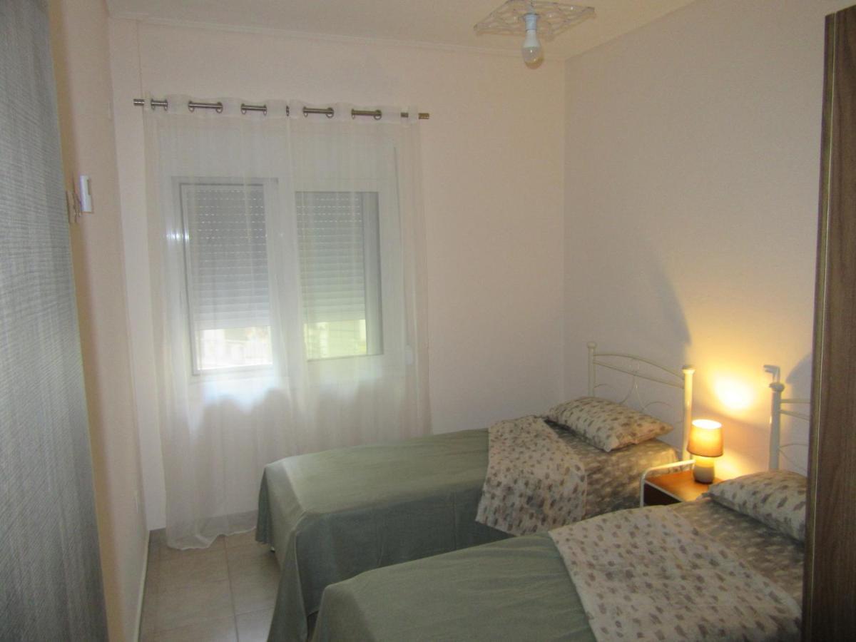 Με Θεα Το Λιμανι Apartman Pireusz Kültér fotó