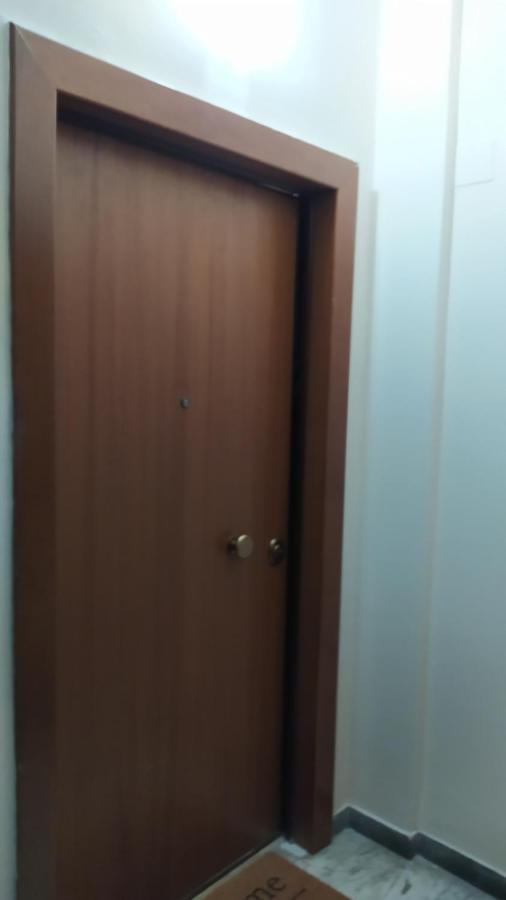 Με Θεα Το Λιμανι Apartman Pireusz Kültér fotó